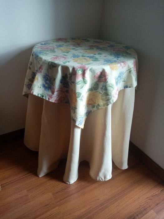 Mesa de canto (Camilha)