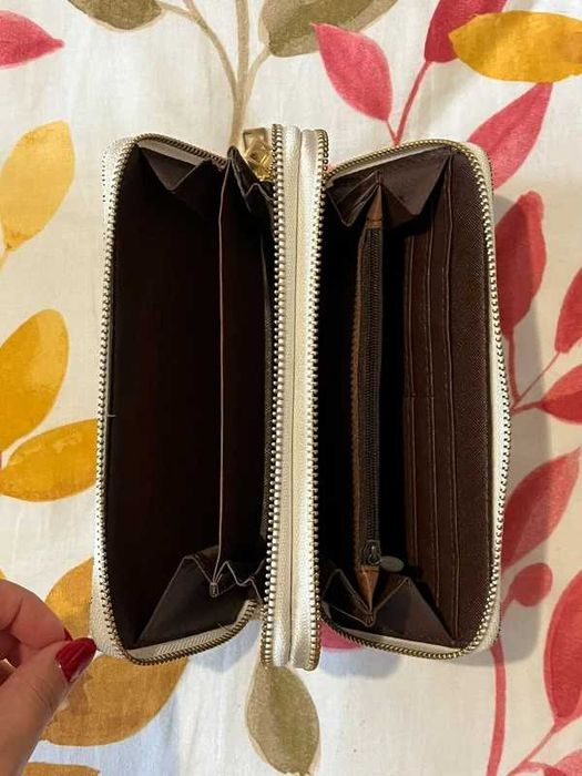 Porta moedas Victoria J