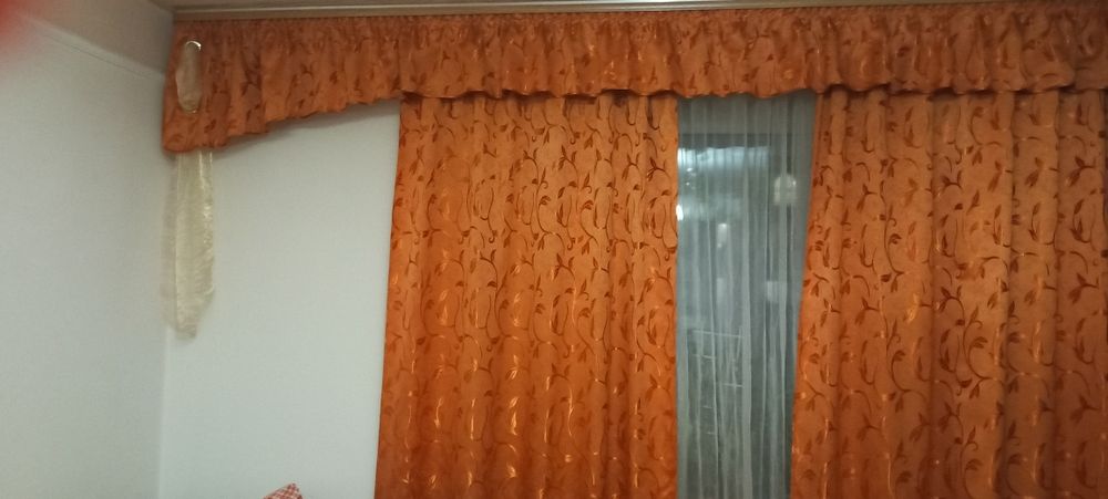 Штори з ламбрикеном