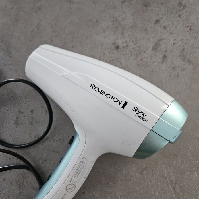 suszarka do włosów REMINGTON D5216 Shine Therapy

Suszarka do włosów R