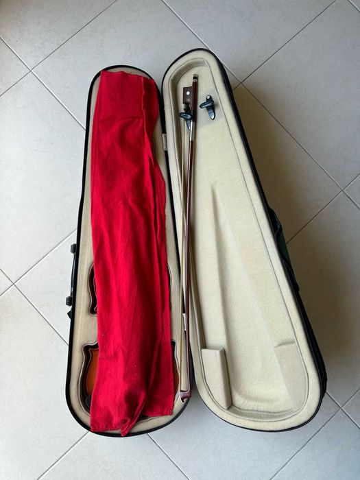Violino, muito bem conservado