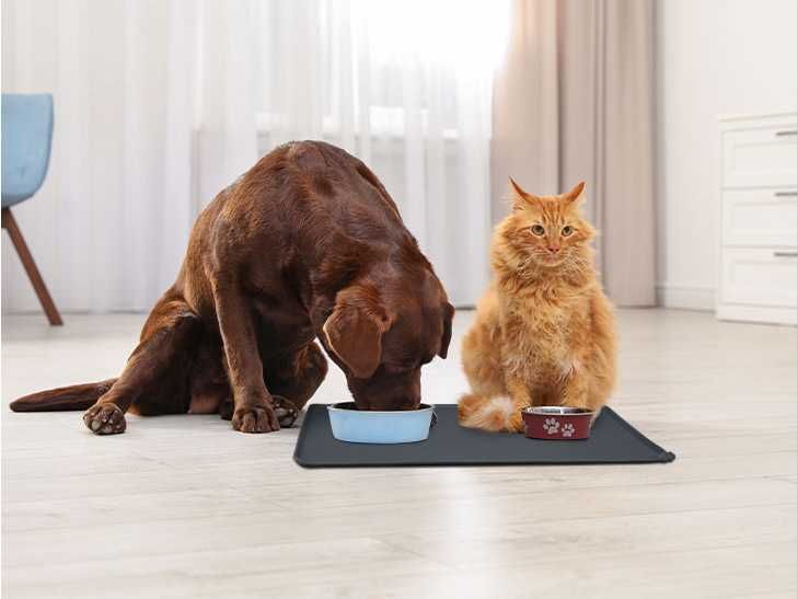 Wodoodporna mata pod miskę dla psa lub kota antypoślizgowa, silikonowa