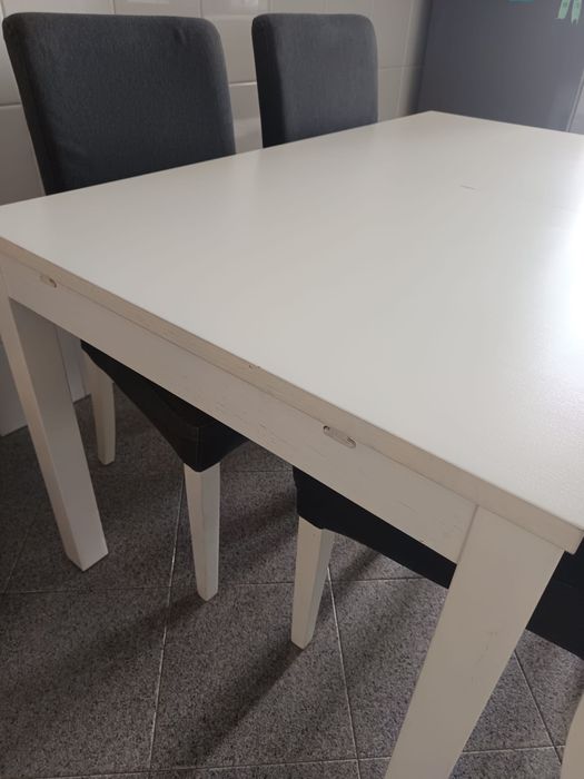 Mesa extensivel Ikea Bjursta e cadeiras