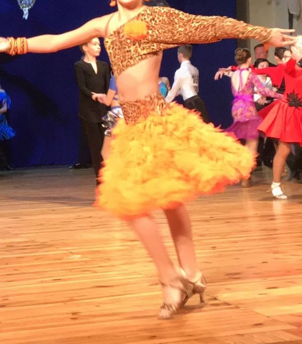 Плаття для бальних танців латина