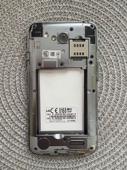 Смартфон LG D285