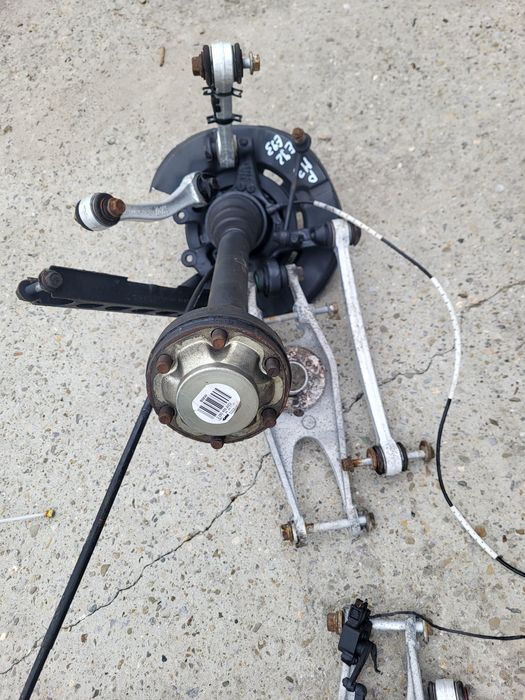 Wahacz Piasta Półoś Tył L.P bmw m3 e92 e93 e90 v8 4.0 420km Zwrotnica