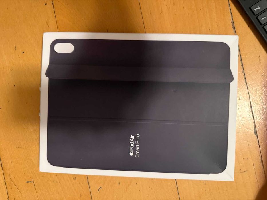 Capa Apple Smart Folio para iPad Air 11” — como nova, com caixa