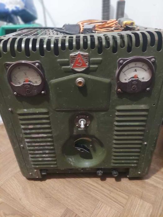 Зарядне устройство ВСА-5К і інші.