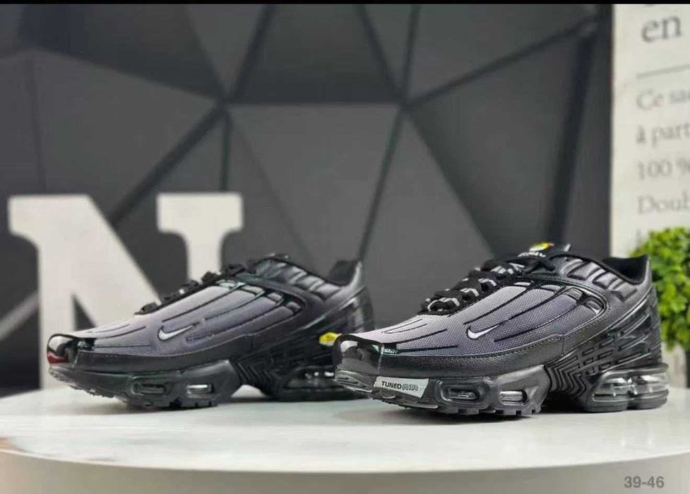 Nike Air Max TN Plus Czarny III  R.44