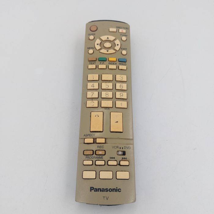 Pilot do telewizora Panasonic uszkodzony