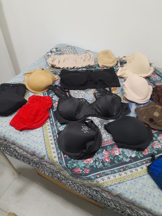 15 soutiens diversos, 3 conjuntos  e 3 tops