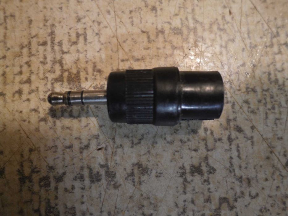 Przejsciówka wtyk jack 3,5 stereo /gniazdo DIN 5PIN słuchawkowe.