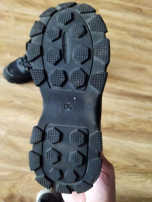 Зимові черевики для хлопчика