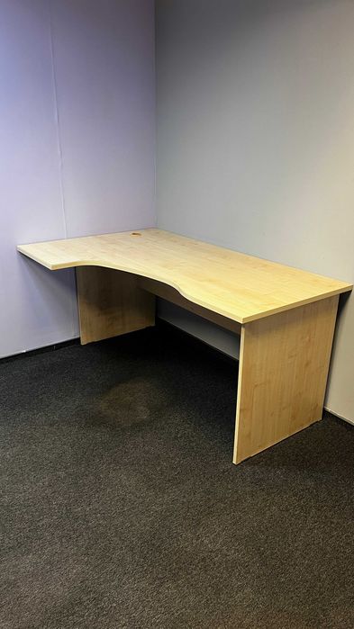 Biurka do biur  firmy  MDD