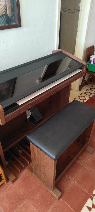 Piano Fame DP 680
