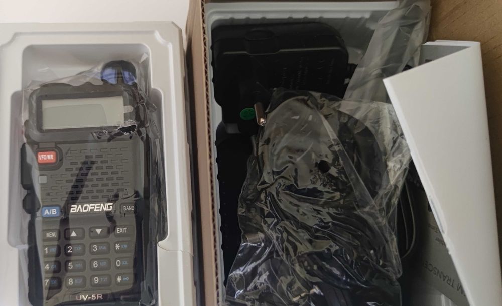 Baofeng uv5r 8w walkie talkie