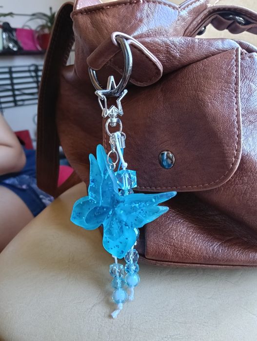 Bag charm artesanal borboleta