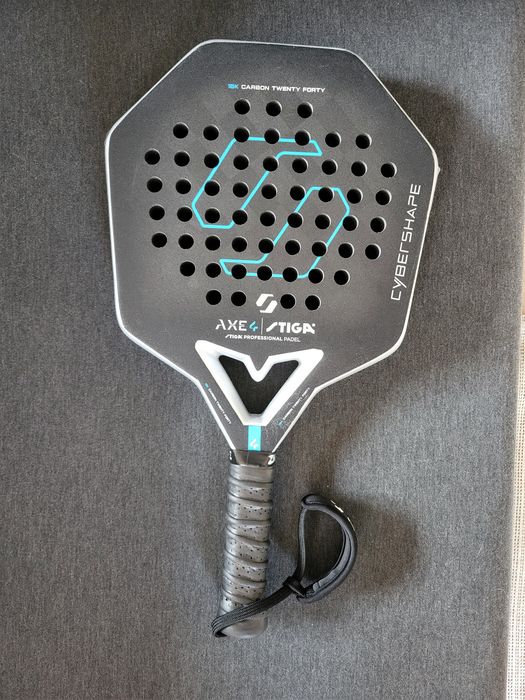 Vendo Raquete de Padel Stiga Cybershape Axe 4 2026 COMO NOVA