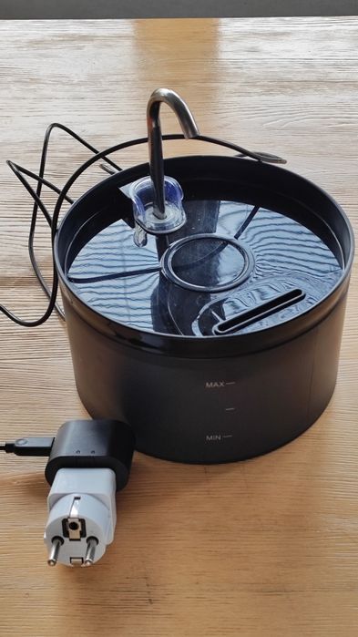 Поїлка фонтан для тварин