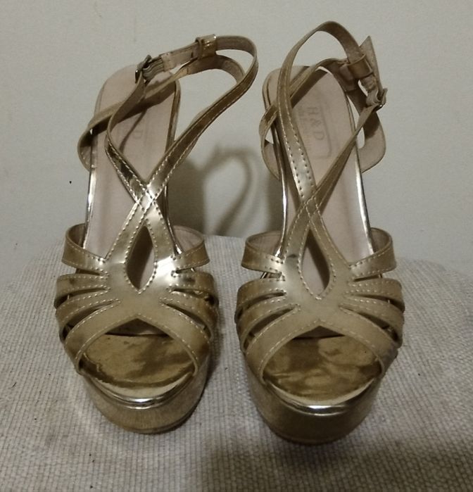 Sapatos praticamente novos tamanho 36