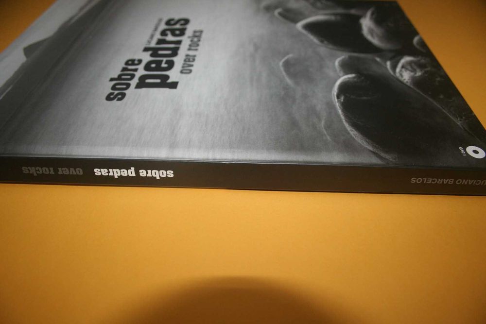 [] Sobre pedras/Over rocks, Luciano Barcelos