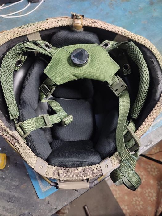 Шолом з вухами MICH