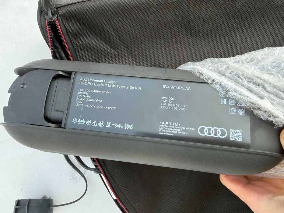 Зарядка Ауді Audi E-tron Etron 11 kwh нова три фази