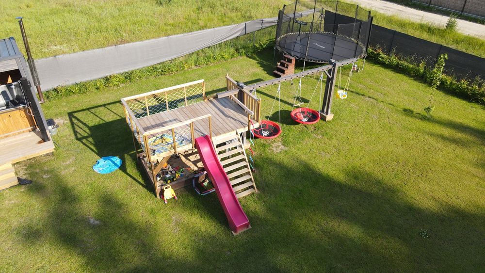 Dom letniskowy ,, Stodoła " w lesie nad jeziorem z jacuzzi 18 osobowy