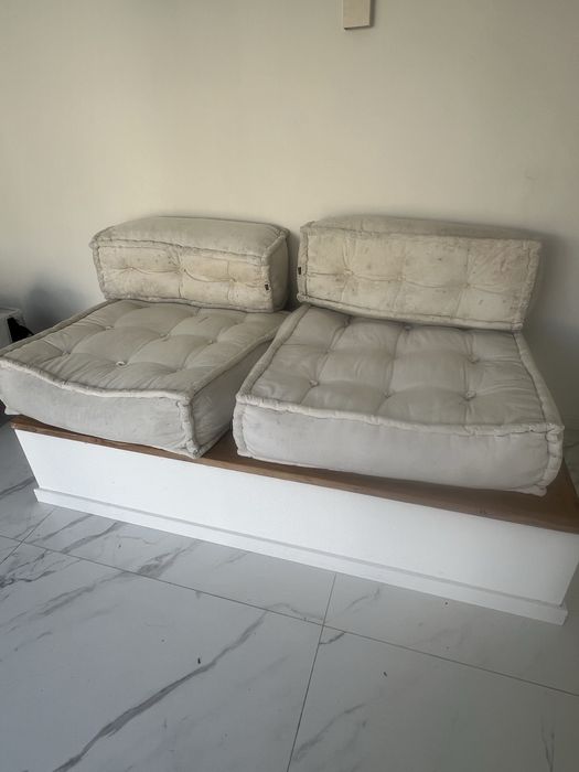 Almofadoes sofa brancos paletes