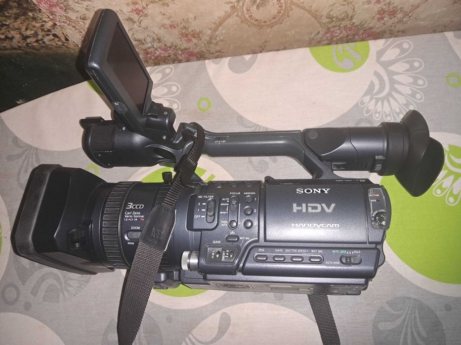 Видеокамера Sony HDR-FX1E + аксесуары