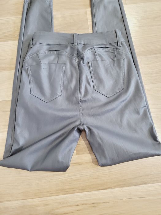 Szare spodnie skinny woskowane, elastyczne | r. XS/S
