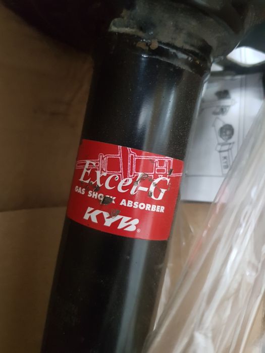 передние амортизаторы toyota aygo