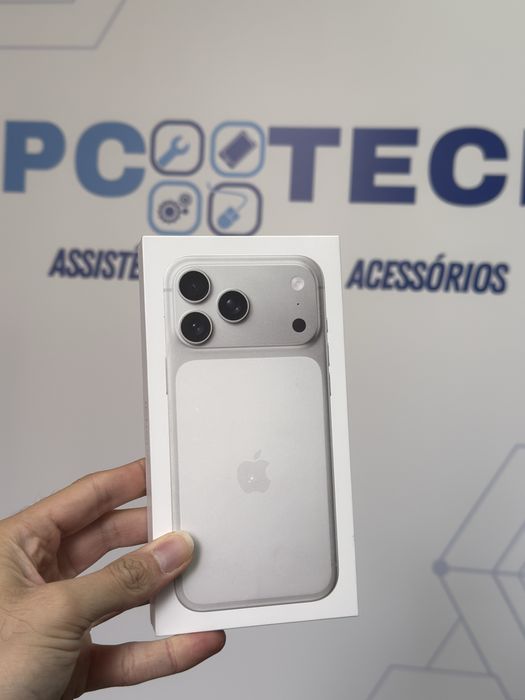 Apple iPhone 17 Pro Max 256Gb Silver - Pague até 48x