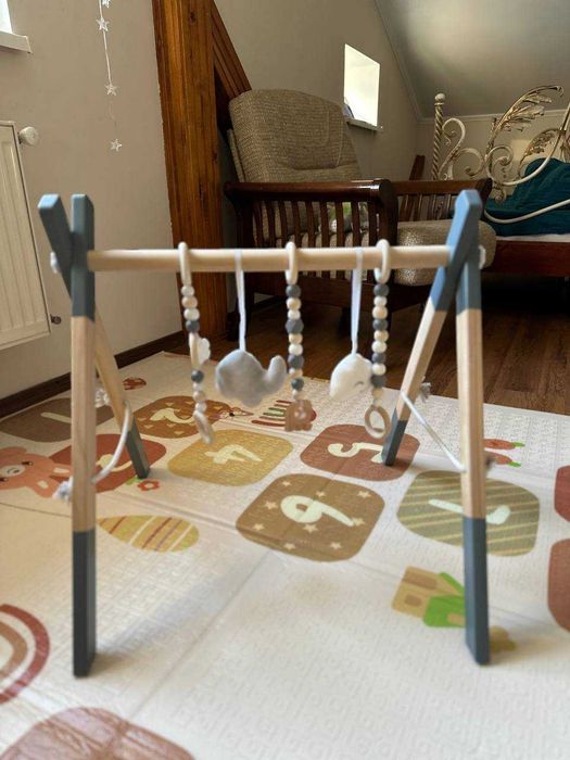 Дерев’яний baby gym / мобіль