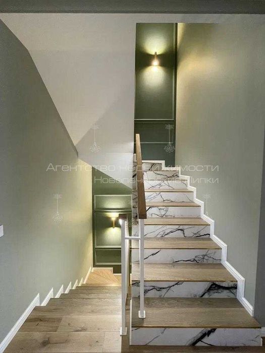 Продаж триповерхового таунхауса 290м2 в Козині КМ Montana Village