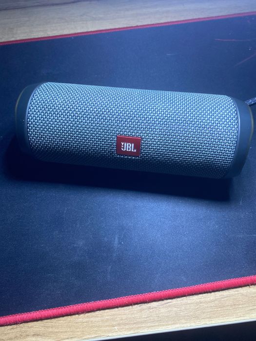 JBL flip essential 2