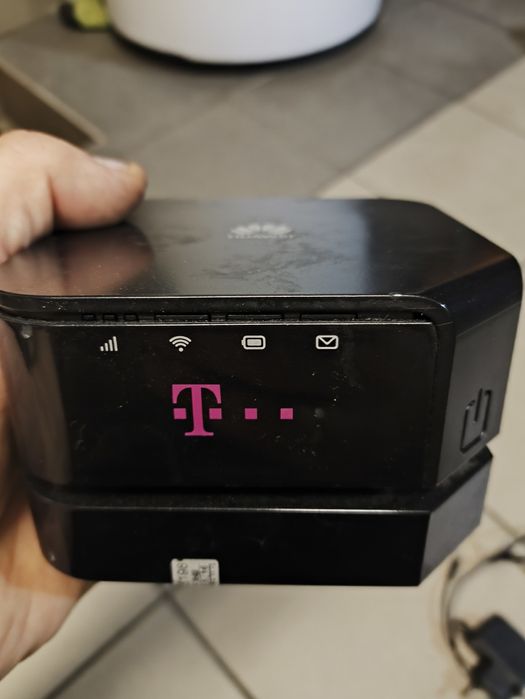 modem z ruterem Huawei AF22