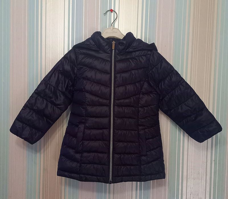 Класна демісезонна куртка на дівчинку 2-3 роки стан нової