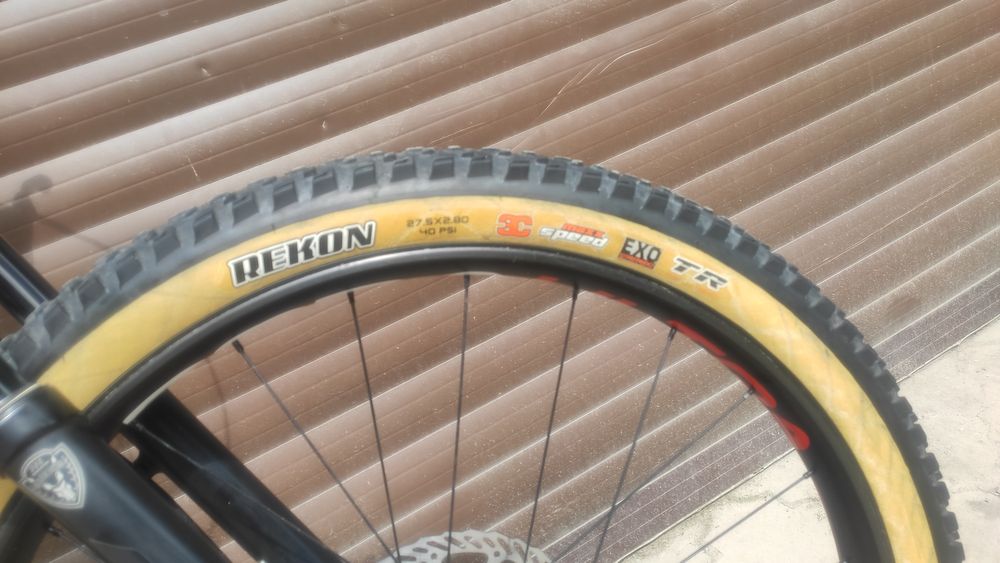 Велосипед GIANT talon 27,5*2.8 , гидравлика,воздуж.