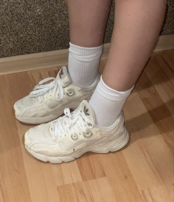 Adidas Astir Beige original