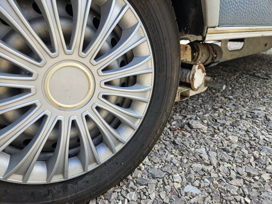 Sprzedam przyczepę Home Car rok 2000 przyczepa 5-6 osobowa w bardzo dobrym stanie