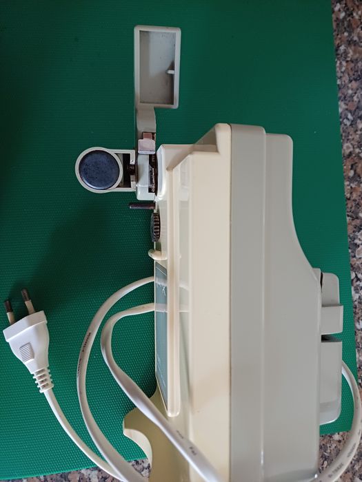 Abre latas elétrico