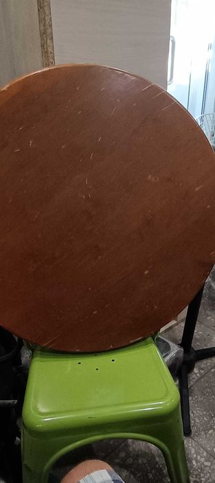 столешниця кругла дубова, потребує лакування