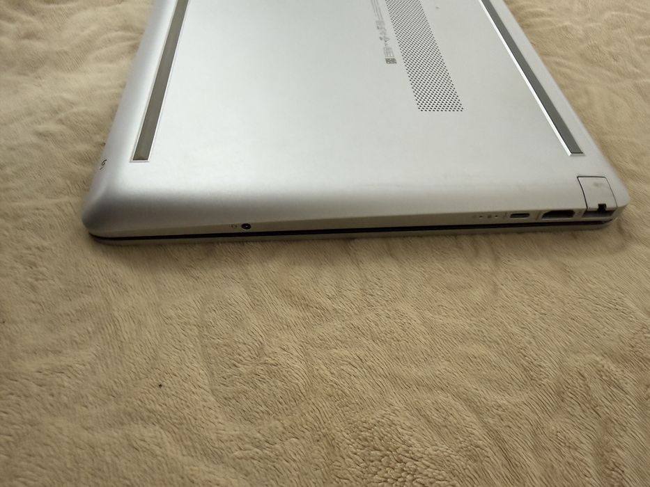 Ноутбук HP 15-dw0037wm