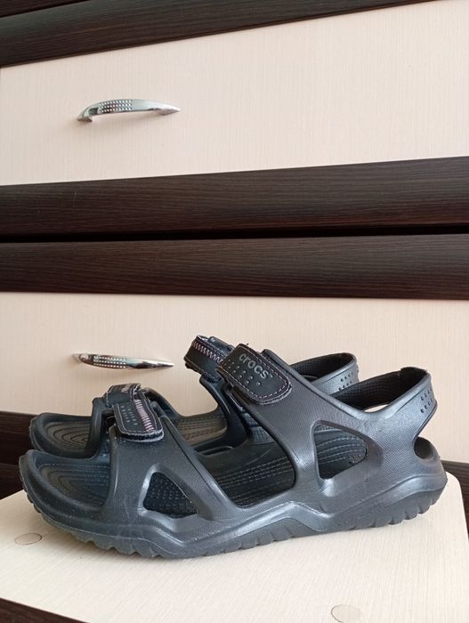 Чоловічі сандалі CROCS