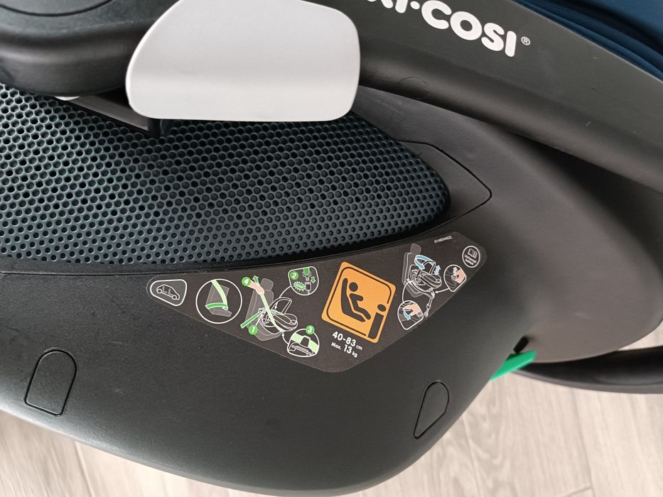 Автокрісло MAXI-COSI Pebble 360  В ідеальному стані