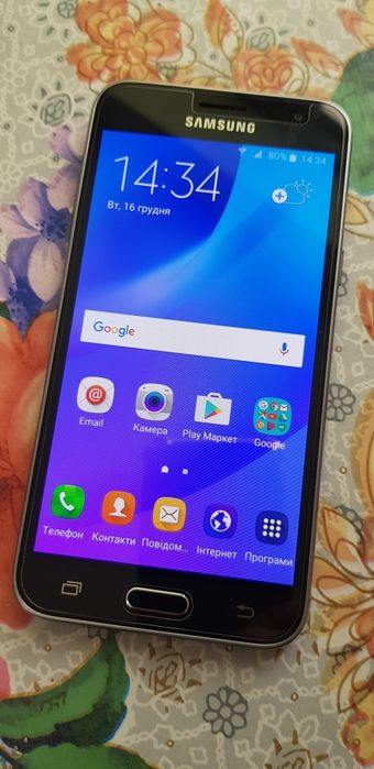 Samsung J3 2016 все працює андроїд 5.1.1