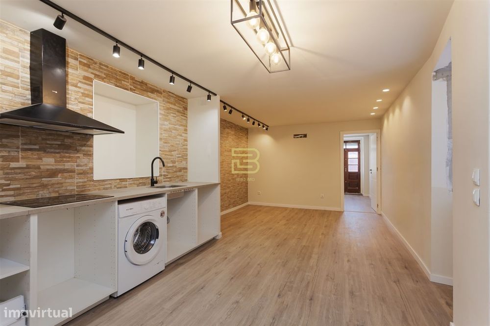 Apartamento T1 renovado pelo atelier Martina Arquitectura na tradicion