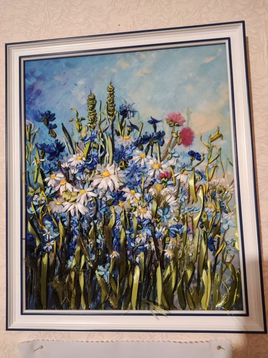 Картина лентами.