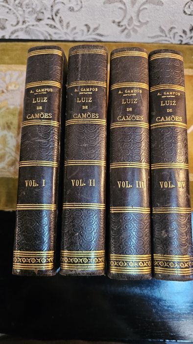 4 Livros de Luiz de Camões 
Romance Histór
